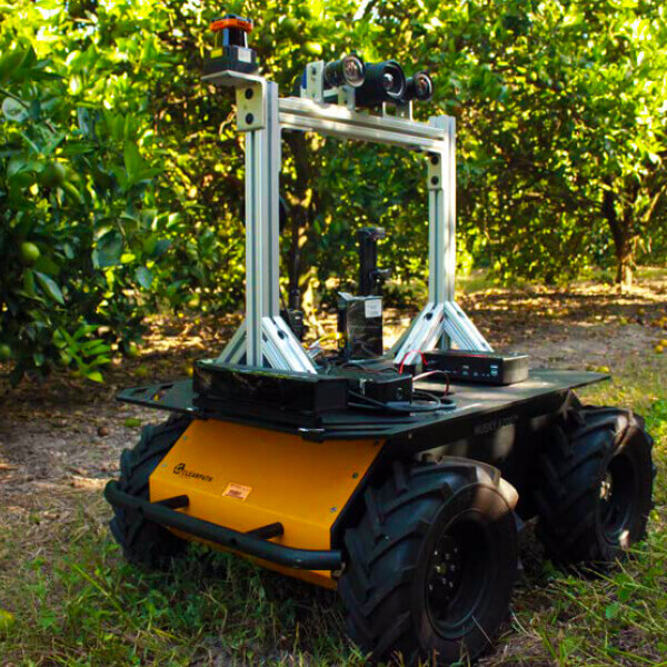 Robotic farming device